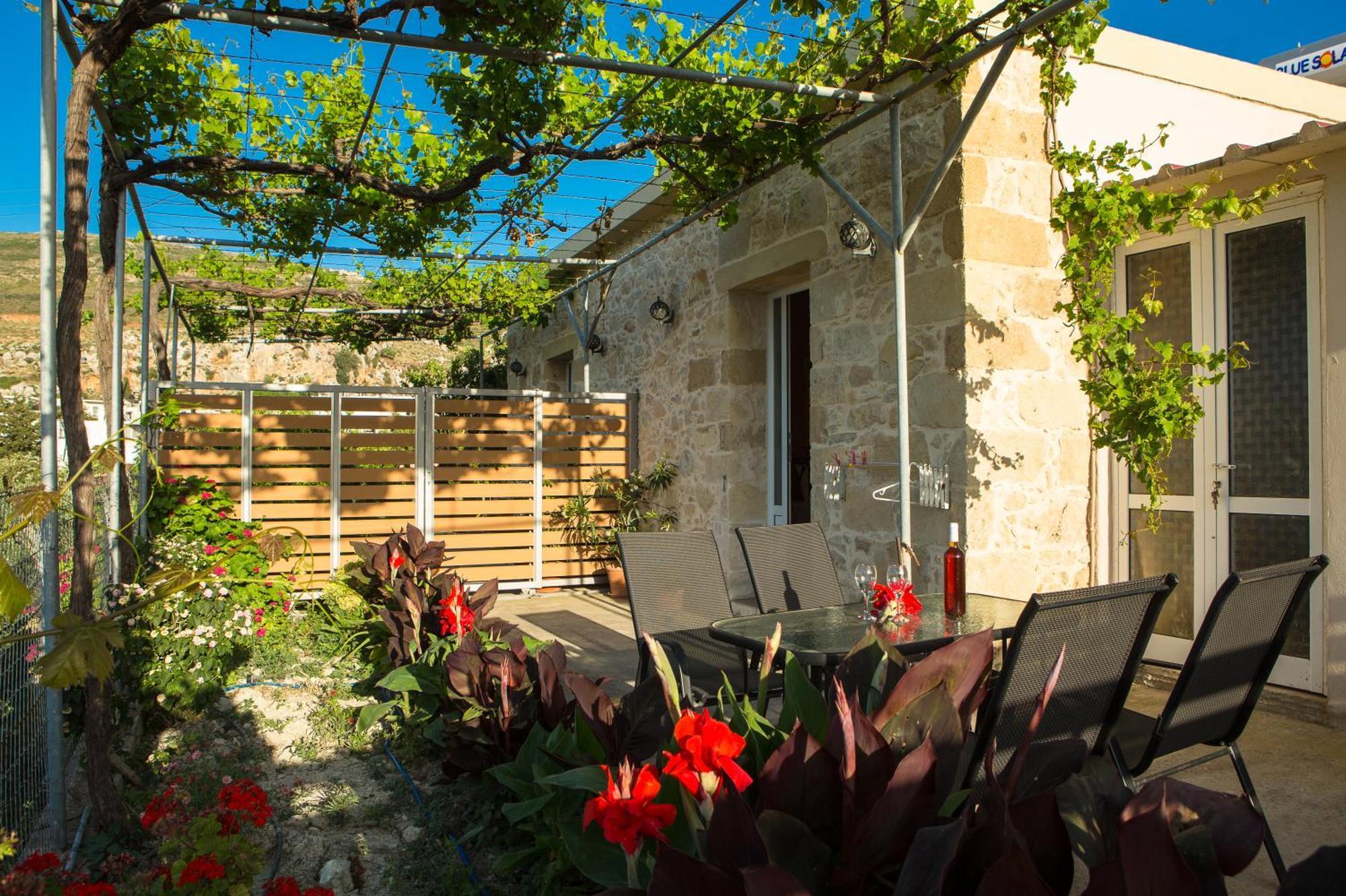 Appartamento Eliana'S Stone House Benoudhiana Esterno foto